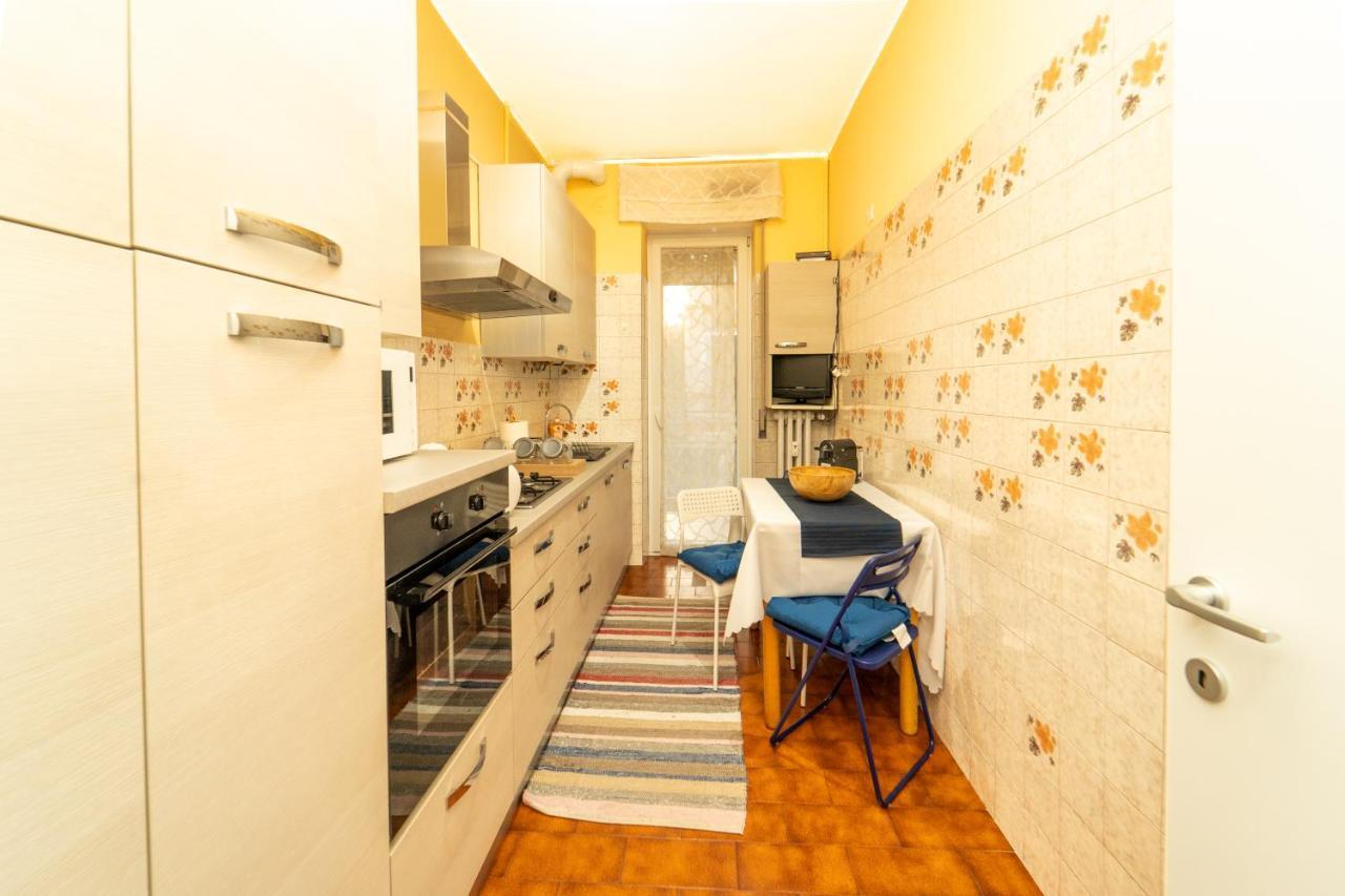 Ferienwohnung Trilocale Con Parcheggio Privato Mailand Exterior foto