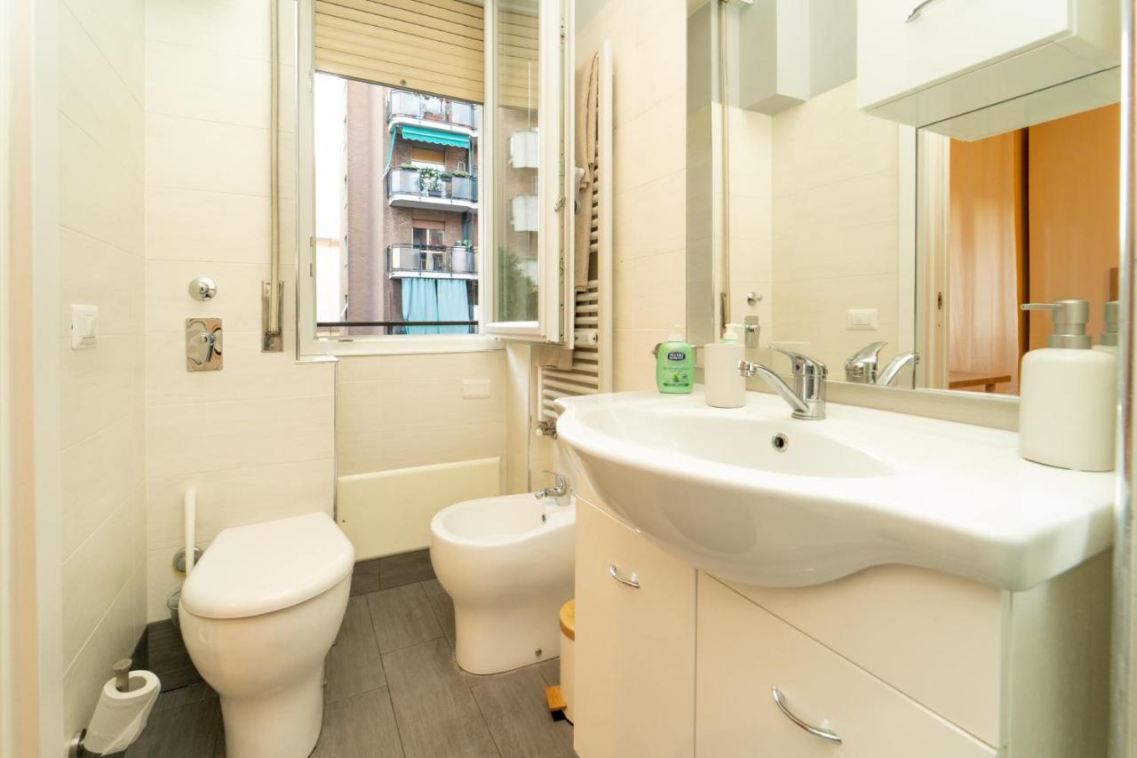 Ferienwohnung Trilocale Con Parcheggio Privato Mailand Exterior foto